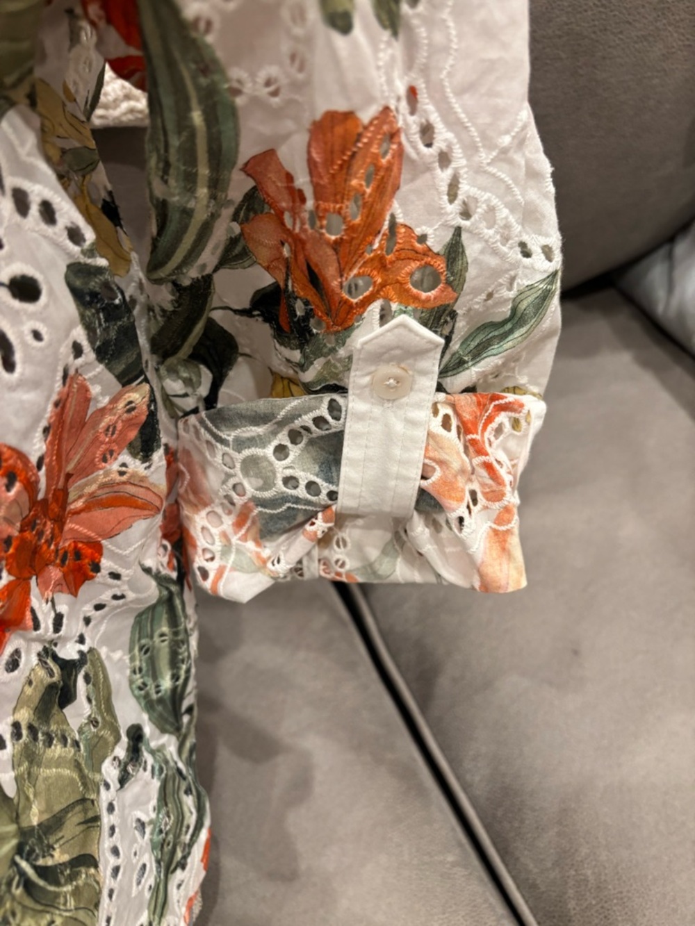 Chicos White Eyelet Button-Up Shirt with beautiful Floral Print - Picture 6 of 7